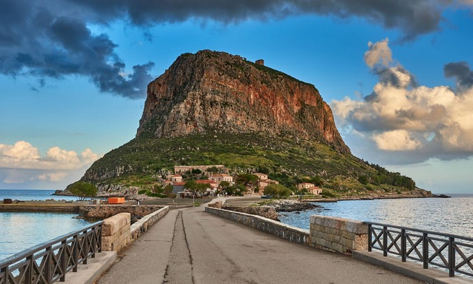 Monemvasia Apartment | Cosmo Room 2 | Seaside Retreat | Monemvasia Castle