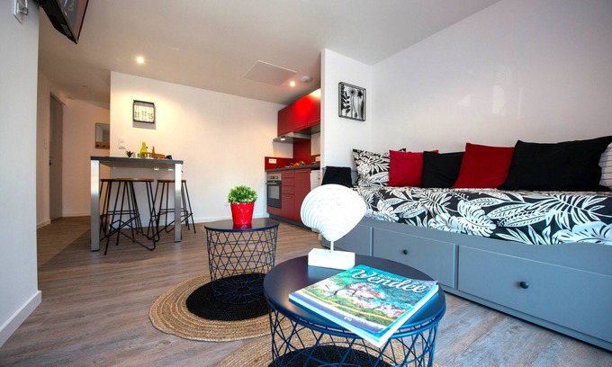 Les Sables d'Olonne House | Cosy 2-4 pers apartment 5mn from the beach and fishing port