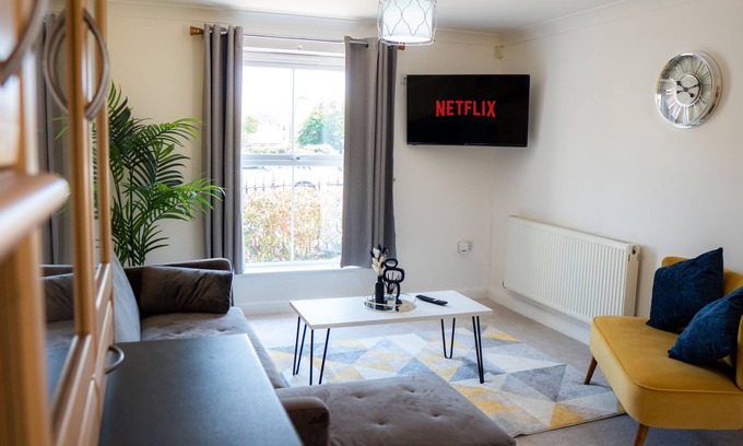 Bletchley House | Cosy 5 Bed Property Minutes from the City Centre