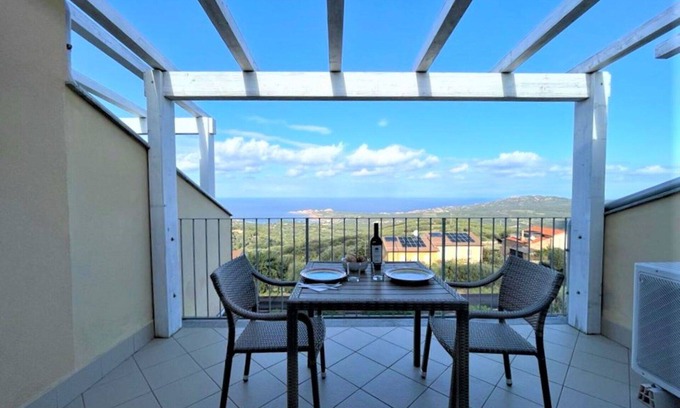 Paduledda Apartment | Cosy apartment for 4 people with pool, TV and pets allowed