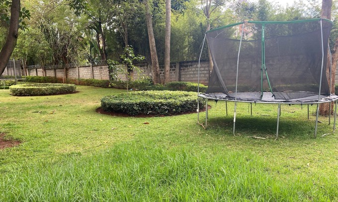 Lavington Apartment | Cosy apartment 15 minutes to Karura Forest and Nairobi National Park