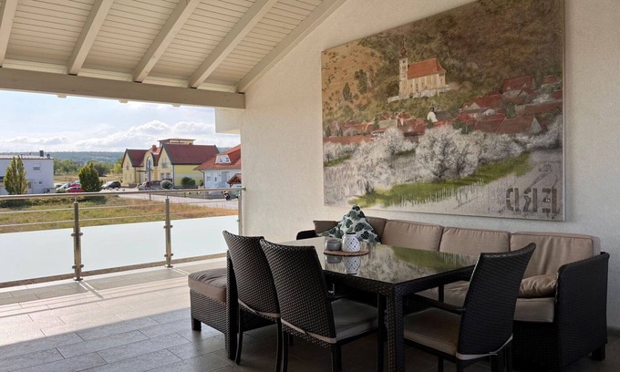 Donnerskirchen Apartment | Cosy apartment for 6 people with WIFI, A/C, TV, balcony and parking