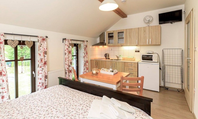 Arnoltice Apartment | Cosy apartment for 2 guests with WIFI, TV and terrace