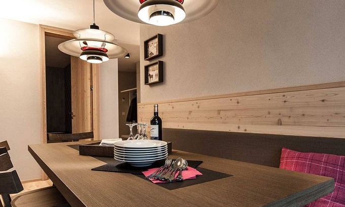 Parpan Apartment | Cosy apartment for 4 guests with WIFI, TV, balcony, pets allowed and parking
