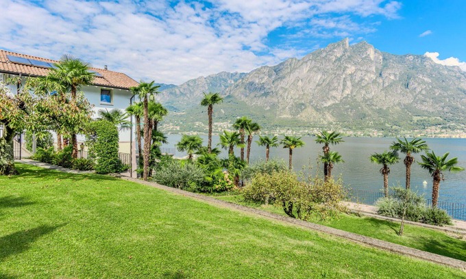 Claino Con Osteno Apartment | Cosy apartment for 4 guests with WIFI, TV, balcony and parking