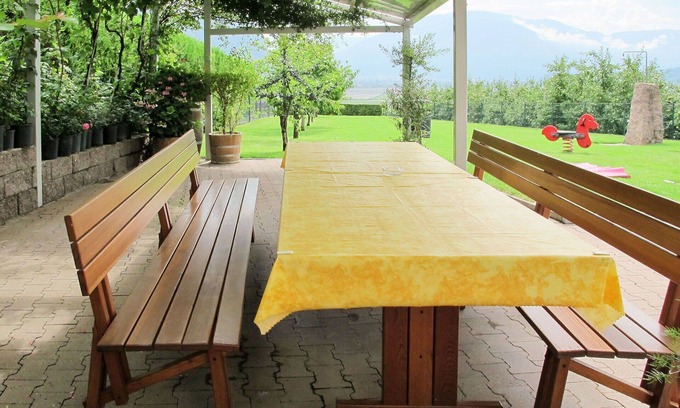 Andriano Apartment | Cosy apartment for 4 people with WIFI, pool, TV and patio