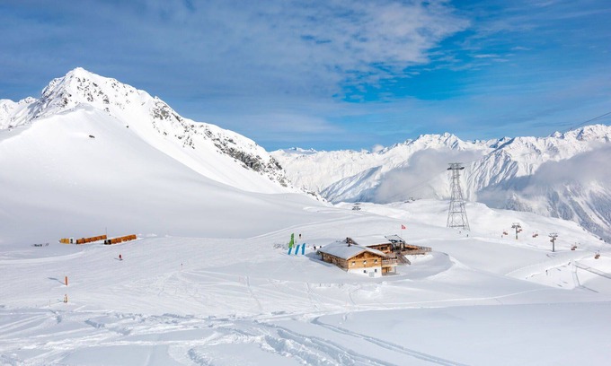 Davos-Dorf Apartment | Cosy apartment for 4 people with WIFI, TV and balcony