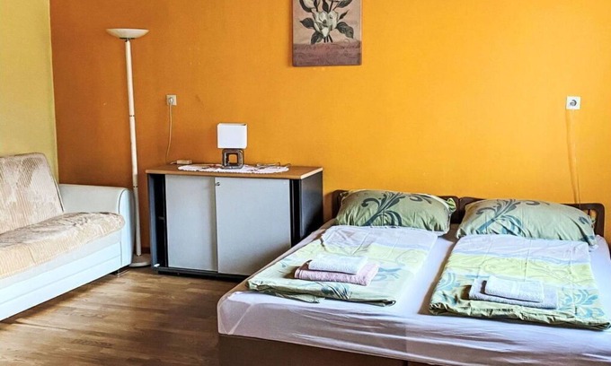 Raiding Apartment | Cosy apartment for 5 guests with WIFI, pets allowed and parking