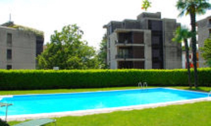 Savosa Apartment | Cosy apartment for 6 guests with WIFI, pool, TV and patio