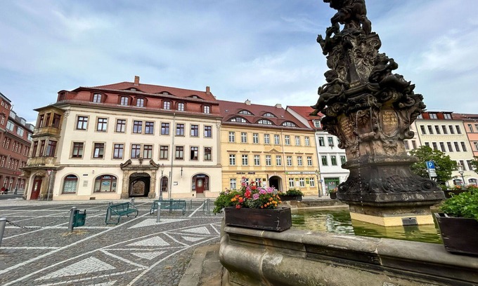 Zittau Apartment | Cosy apartment for 6 guests with WIFI, TV, patio and pets allowed