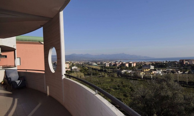 Riposto Apartment | Cosy apartment for 6 people with A/C, WIFI, TV, balcony and parking