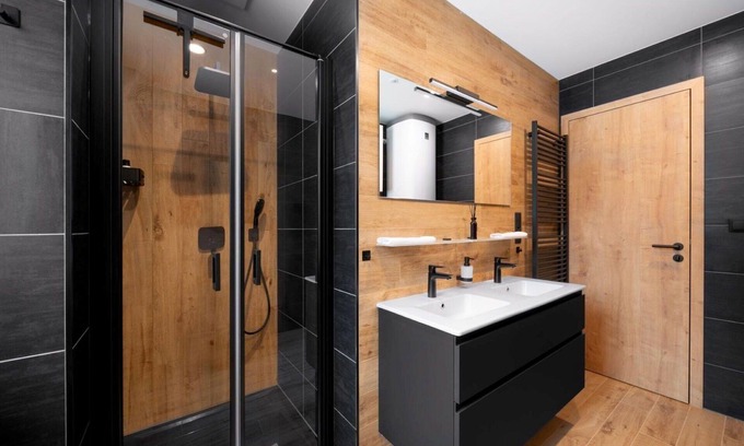 Dolni Morava Apartment | Cosy apartment for 6 people with WIFI, TV, terrace and parking