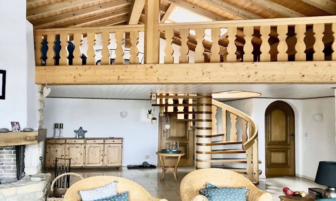 Mitloedi Apartment | Cosy apartment for 8 people with WIFI, TV, balcony and pets allowed