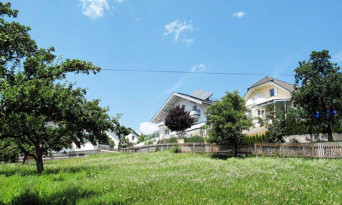 Fliess Apartment | Cosy apartment for 9 people with WIFI, TV, balcony, pets allowed and parking