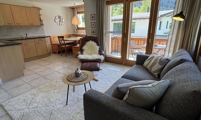 Reckingen Apartment | Cosy apartment for 3 guests with WIFI, TV and balcony