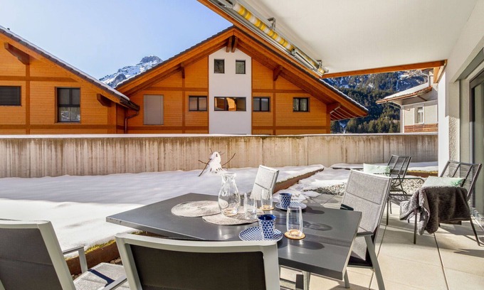 Blausee Apartment | Cosy apartment for 4 guests with WIFI, TV, terrace, panoramic view and parking