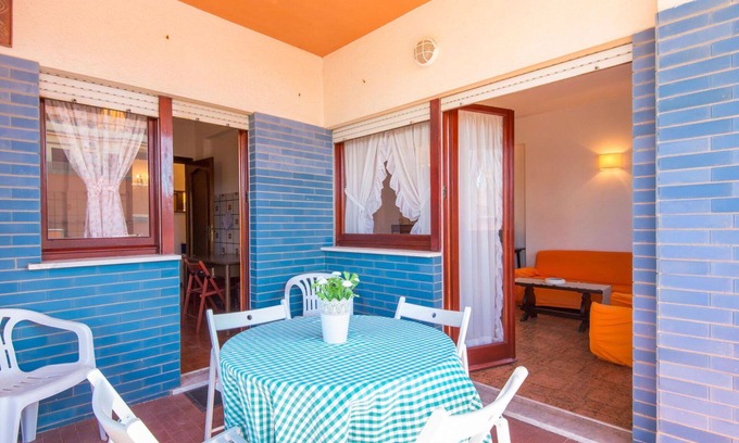 Torvaianica Apartment | Cosy apartment for 4 guests with WIFI, TV and terrace