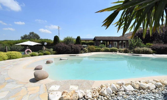 Ariano nel Polesine House | Cosy apartment in villa for 4 guests with pool, WIFI, A/C, TV and patio