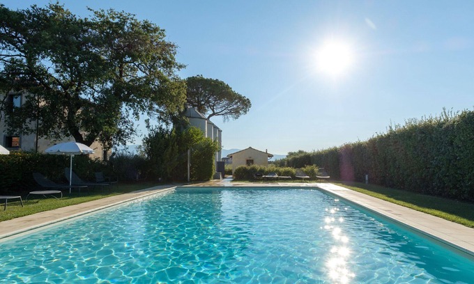 Cavriglia Villa | Cosy apartment in villa for 4 people with WIFI, A/C, pool, TV, patio and parking