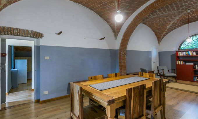 Lorenzana Villa | Cosy apartment in villa for 4 people with WIFI, pool and pets allowed
