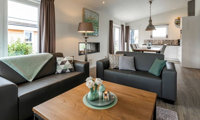 Bemelen House | Cosy apartment in villa for 6 guests with WIFI, A/C, pool, TV and terrace