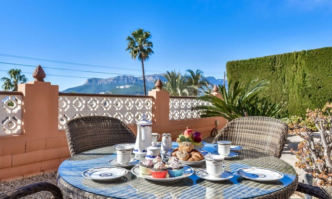 Empedrola House | Cosy apartment in villa for 6 people with pool, WIFI, TV and terrace