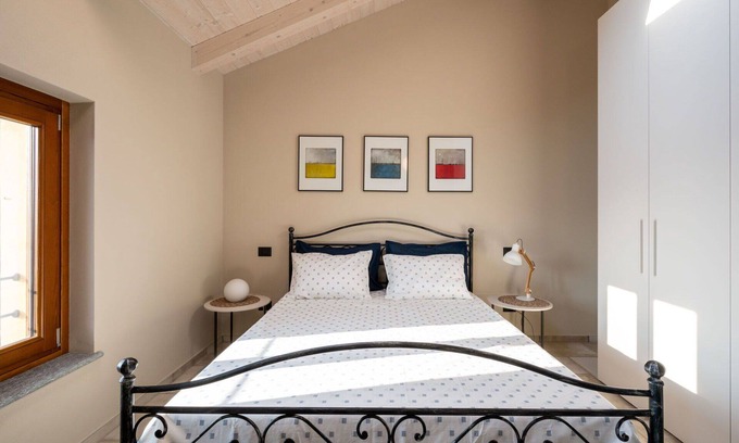 Rocca D'Arazzo Apartment | Cosy apartment for 4 guests with A/C, WIFI, TV and terrace