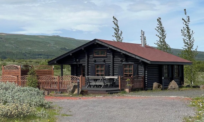 Blaskogabyggd House | Cosy cabin with amazing view on the Geysir