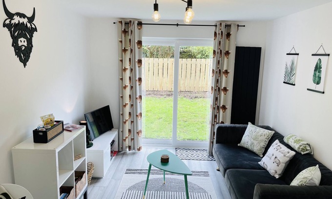 Langcliffe Apartment | Cosy & Chic Yorkshire Dales Dog Friendly Retreatnin the market town of Settle