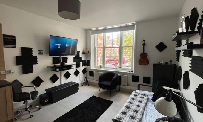 St. Leonard's Apartment | Cosy, Clean & Convenient Stay In London