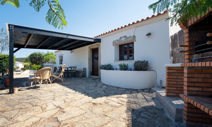 Sao Clemente Cottage | Cosy Farmhouse Quinta da Eira 140 years old