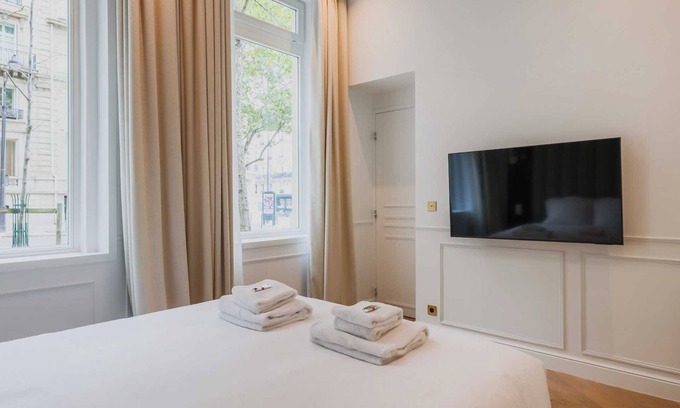 L'Europe Apartment | Cosy flat - 1BR/4P - Arc de Triomphe