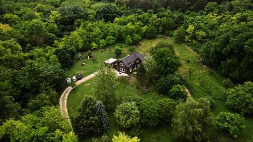 Vertesacsa House | Cosy Forest House