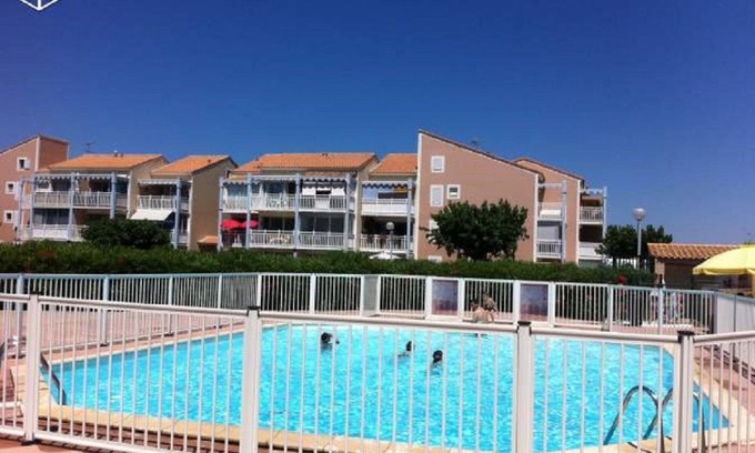 Palavas-les-Flots Apartment | COSY garden apartment, air conditioning, swimming pool, parking, wifi, sec. res. ANCV