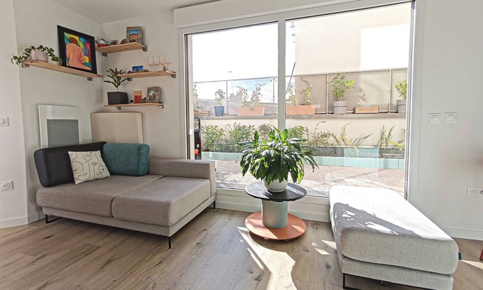 Le Bourget Apartment | Cosy Green Island in the City ! Close to Olympics Paris 2024 Climbing Venue