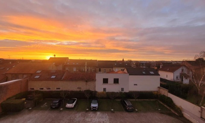 Carrieres-sous-Poissy Apartment | Cosy Home Paris