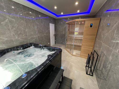 Geispolsheim House | Cosy House et SPA privatif, Jacuzzi Sauna