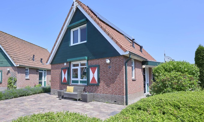 Ooltgensplaat House | Cosy house with 2 bathrooms and lounge veranda