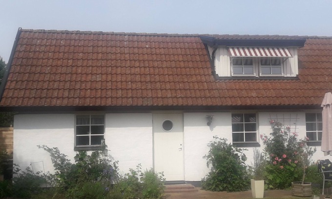 Ystad House | Cosy little gardenhouse in Ystad. Without kitchen.