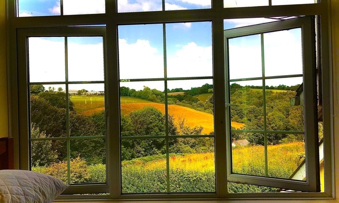 Worlington Cottage | Cosy rural cottage set in acres of private land