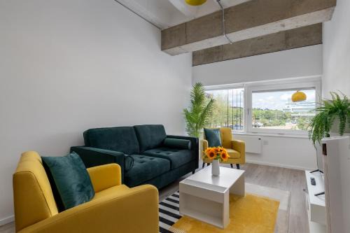 Central Milton Keynes Apartment | Cosy Stay for 5 with Free Parking