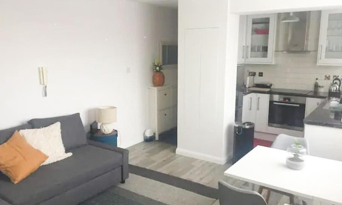 East Putney Apartment | Cosy studio flat, great location!