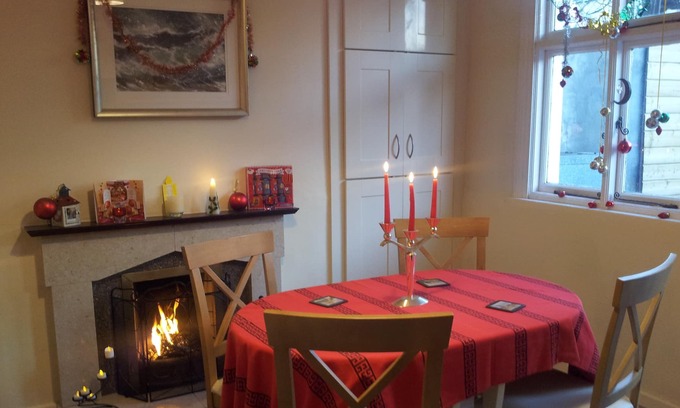 Ennis House | Cosy town centre townhouse with a large back garden