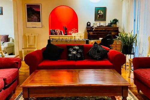 Craigieburn House | Cosy Vintage Home