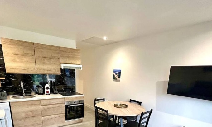 Gradignan House | Cosy - Wifi - Jardinet - Near Bordeaux
