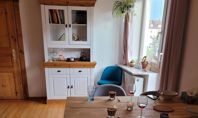 Untersendling Apartment | Cosy wooden flat in Munich - 20 min from Oktoberfest