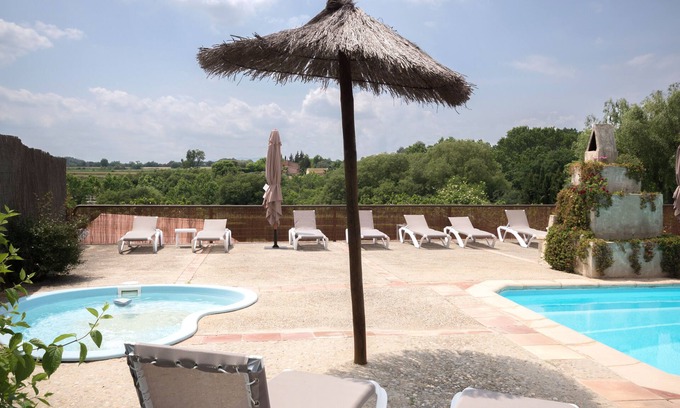 Llampaies Cottage | Cottage El Graner, 2 bedrooms, 4 people, Costa Brava 17 km, communal pool, bbc