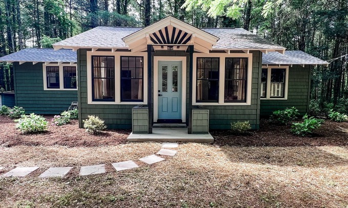Hendersonville Cottage | Cottage at Little River - Just Renovated!