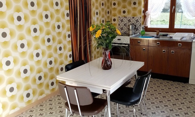 Mondrepuis House | Cottage dedicated to the 70s