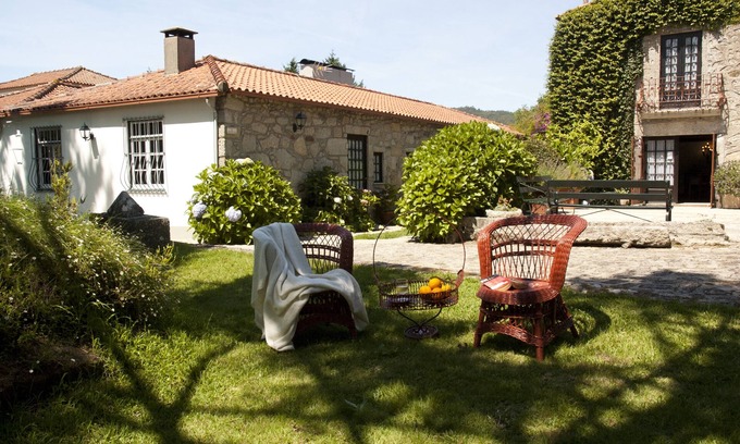 Viana do Castelo Bed & Breakfast | Cottage for 4 in Viana do Castelo